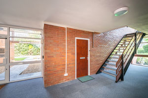 SECURE COMMUNAL ENTRANCE- click for photo gallery